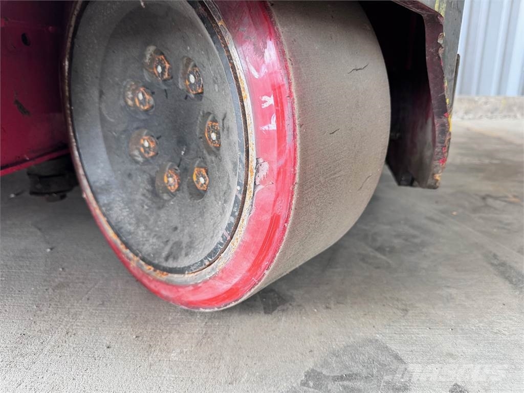 Raymond 750-R45TT Reachtruck voor hoog niveau