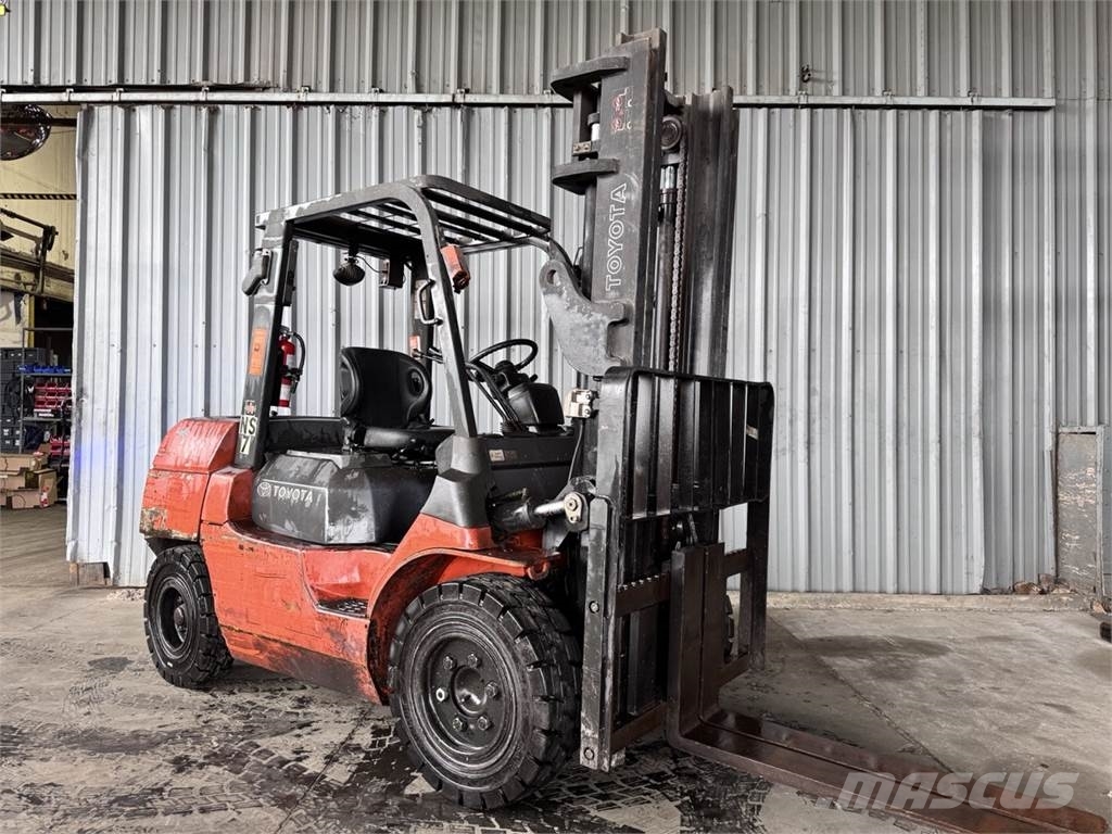 Toyota Material Handling 7FDU35 其他叉车