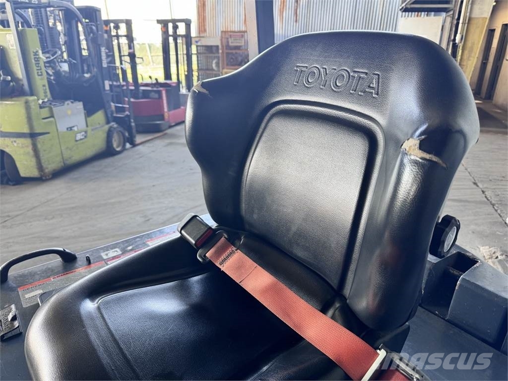 Toyota Material Handling 8FBCU25 其他叉车