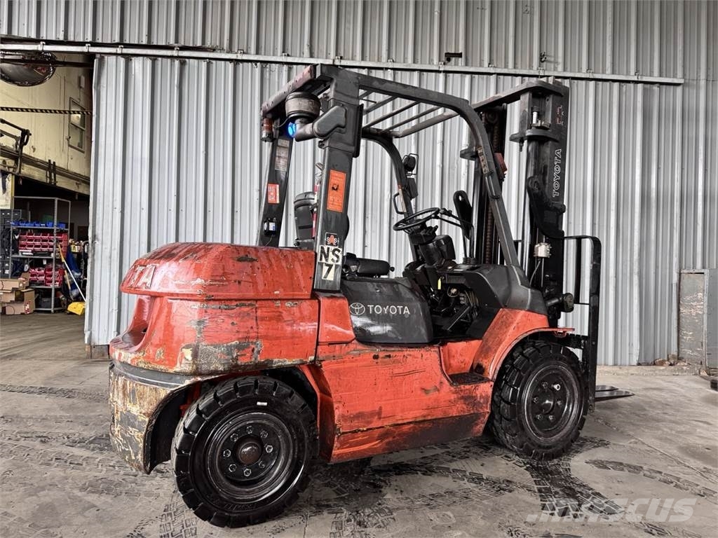 Toyota Material Handling 7FDU35 其他叉车