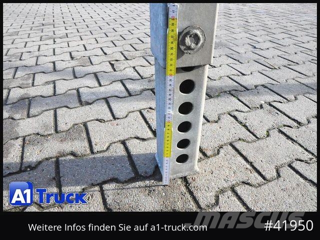  7,45, Möbelkoffer, Lichtband, Filzwände, verz Platformen