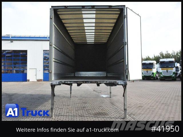  7,45, Möbelkoffer, Lichtband, Filzwände, verz Platformen