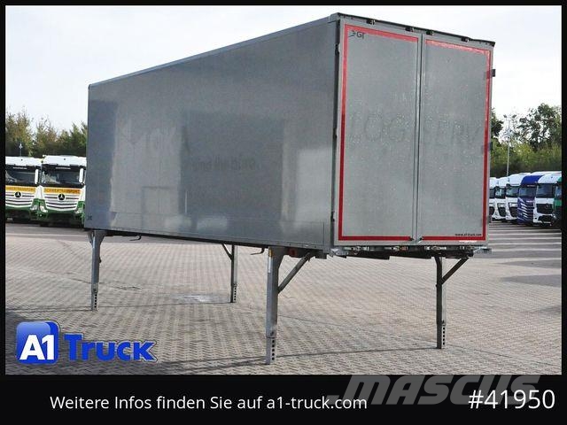  7,45, Möbelkoffer, Lichtband, Filzwände, verz Platformen