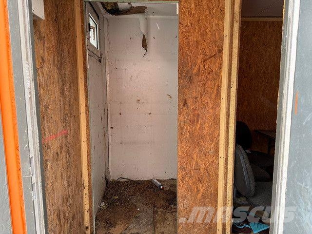 Abroll-Bürocontainer mit Eingangstür Φορτηγά ανατροπή με γάντζο