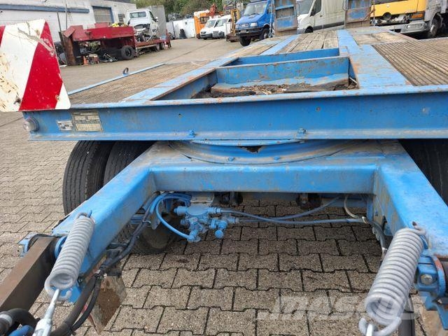 AMT Tieflader 3 Achser Tüv bis 4/27 Top Zustand Low loaders