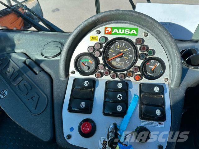 Ausa M350 H 4X4 Savivarčių priekabų vilkikai