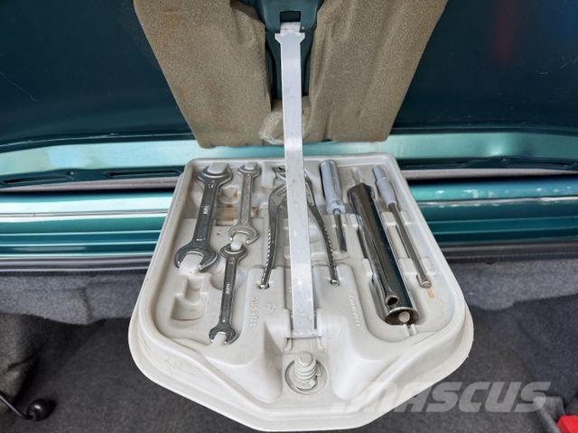 BMW 325i Cabrio E30 TÜV neu H-Kennz Classic Data 2+! Osobní vozy