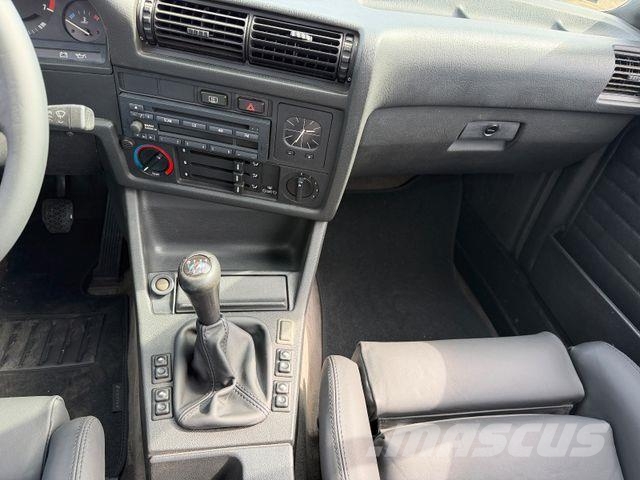 BMW 325i Cabrio E30 TÜV neu H-Kennz Classic Data 2+! Osobní vozy