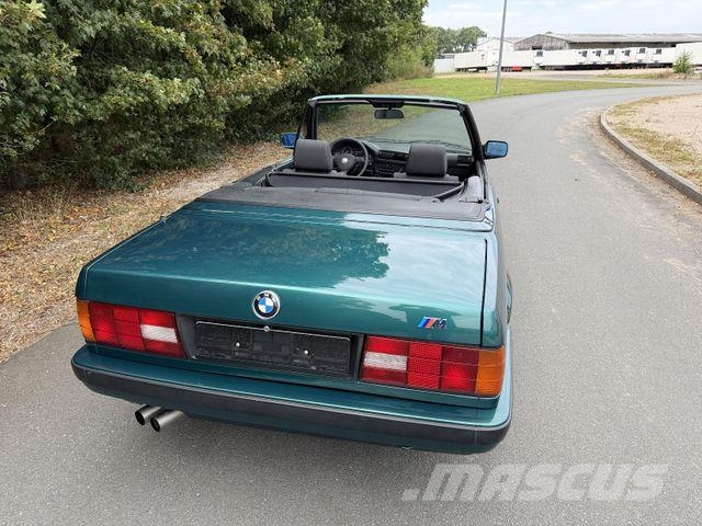 BMW 325i Cabrio E30 TÜV neu H-Kennz Classic Data 2+! Osobní vozy