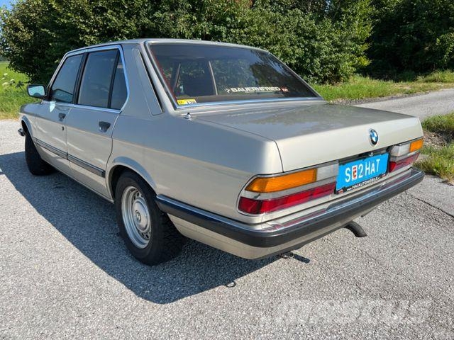 BMW 524 Td Automatik ink.Servise Pickerl neu 1 Hand Lengvieji automobiliai
