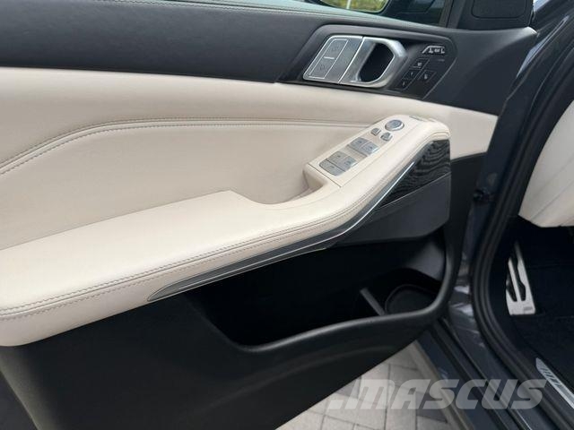 BMW X7*xDrive*40d*M-Sport*7 SITZER*PANO*FULL PPF Пікапи / Бічне розвантаження