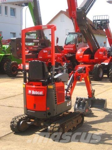 Bobcat E 10 * 2x Löffel * * Verstellfahrwerk * vgl 08 Minibagger < 7t