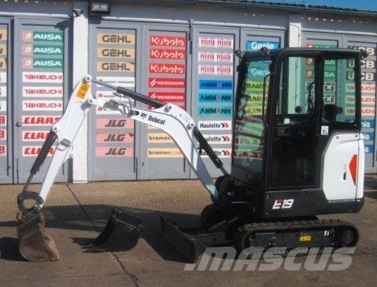 Bobcat E 19 * 2x Löffel * Verstellausleger vgl 16 17 20 Minigravemaskiner