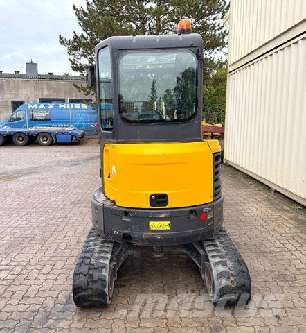Bobcat E26 / 2017 BJ / 3 x Löffel حفارات صغيرة أقل من 7 طن (حفارات صغيرة)