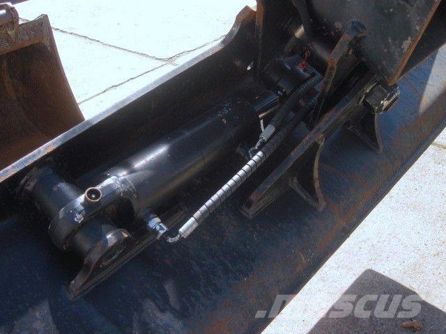 Bobcat E85 * 2x Löffel * Minibagger < 7t