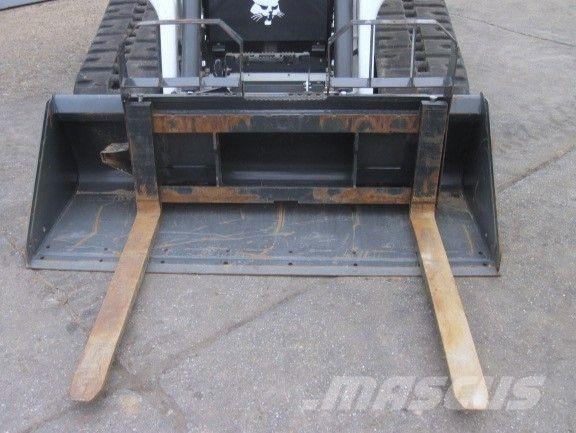 Bobcat T 76 *HIGH FLOW* *KLIMA* 770 86 Minibagger < 7t
