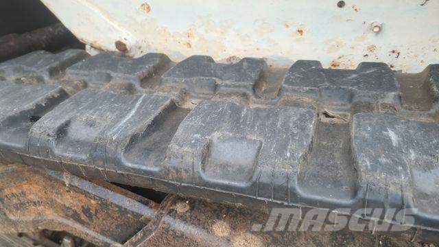 Bobcat T110 - Ketten 70 % - Zange - Joystick Crawler dozers