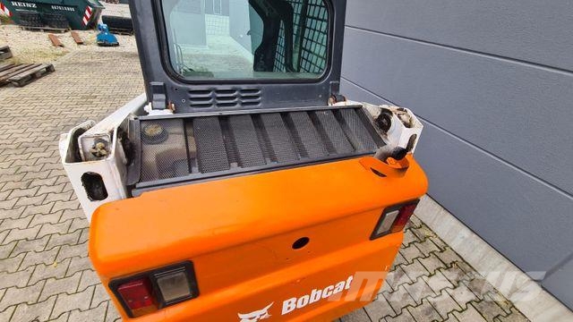Bobcat T110 - Ketten 70 % - Zange - Joystick Crawler dozers