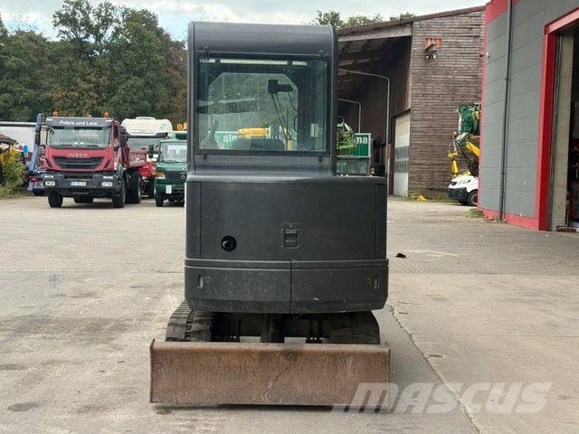 Bobcat X 325 Gummikette/Tiefenlöffel/Grabenlöffel 1999 Mini kotrók < 7t