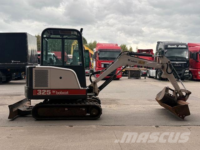 Bobcat X 325 Gummikette/Tiefenlöffel/Grabenlöffel 1999 Mini kotrók < 7t