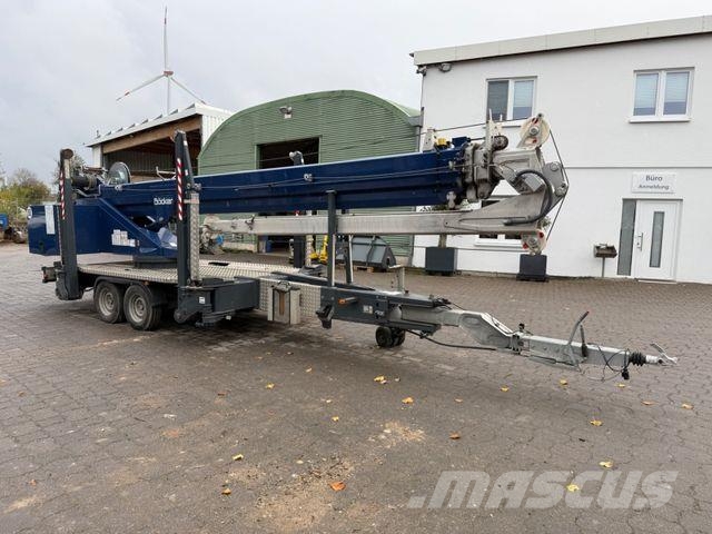 Böcker AHK 30 KS / 1500, Bj 22, 1024 BH, TOP Byggkranar