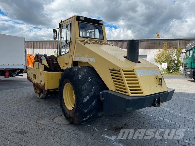 Bomag BW 225 D-3 / 2001 / nur 3.824h! / Variocontrol 单轮压路机