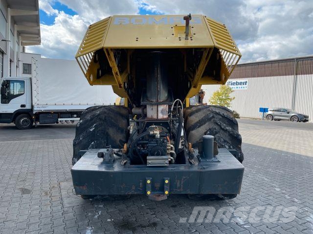 Bomag BW 225 D-3 / 2001 / nur 3.824h! / Variocontrol 单轮压路机