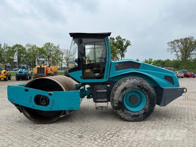Bomag BW213 DH-5, Walzenzug, Vibration,Deutz,3.295Std. Yksivalssijyrät