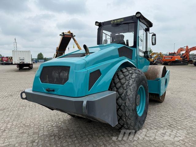 Bomag BW213 DH-5, Walzenzug, Vibration,Deutz,3.295Std. Yksivalssijyrät