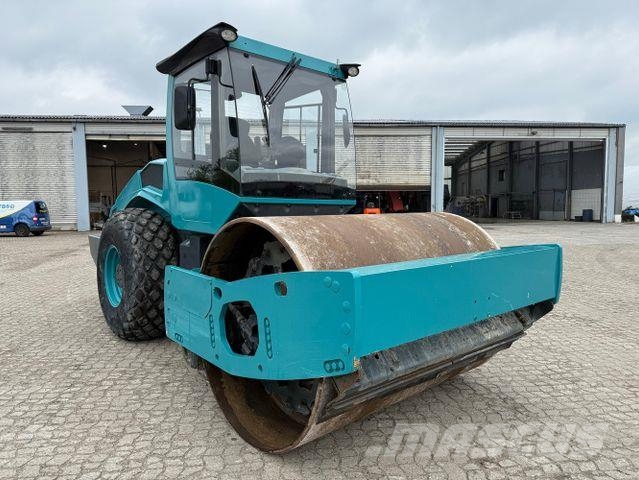 Bomag BW213 DH-5, Walzenzug, Vibration,Deutz,3.295Std. Yksivalssijyrät