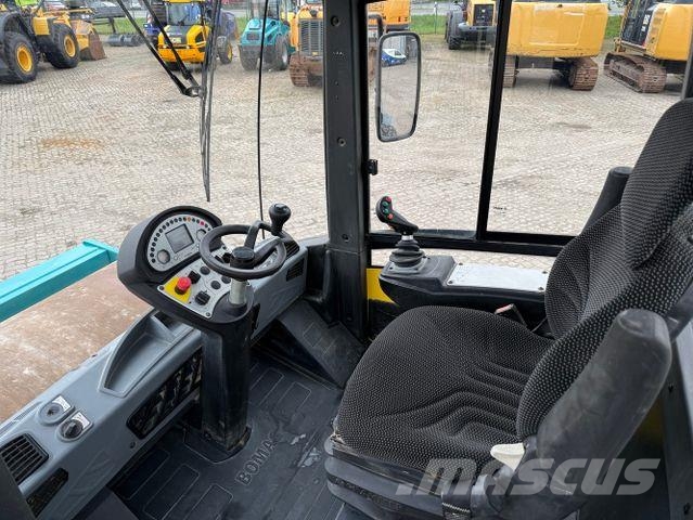 Bomag BW213 DH-5, Walzenzug, Vibration,Deutz,3.295Std. Yksivalssijyrät