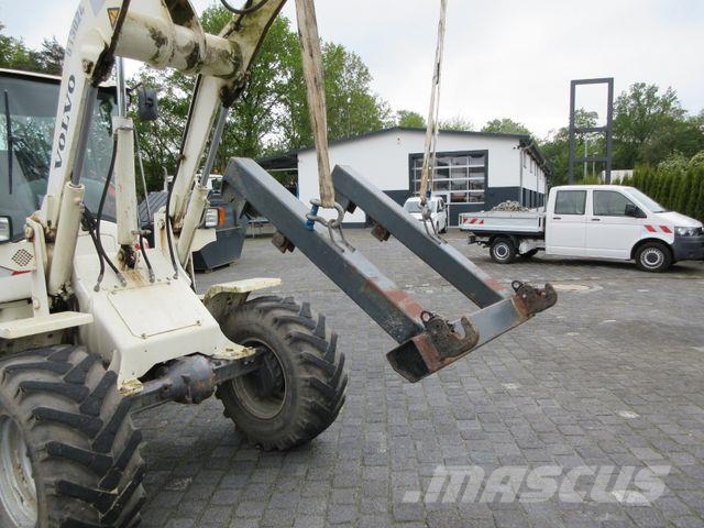Bomag Halter für Rauch Streuer 6.1 Winterdienst Overige walsen