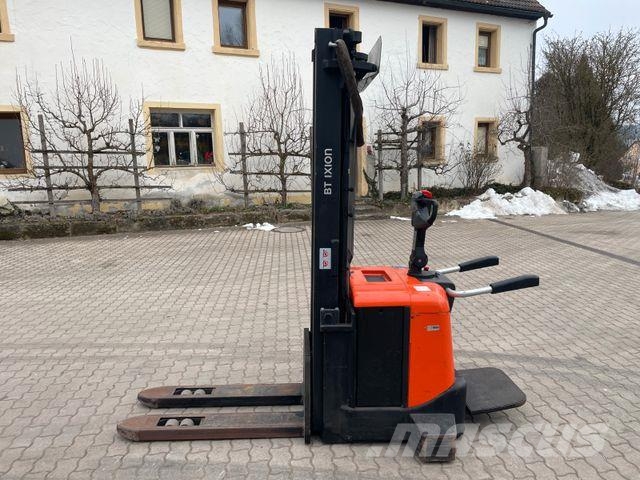 BT Fahrerstand Hochhubwagen Elektro SPE160 Triplex High lift order pickers