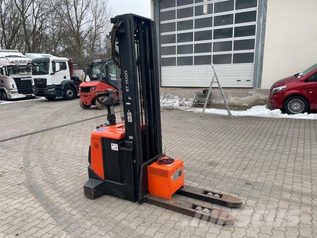 BT Fahrerstand Hochhubwagen Elektro SPE160 Triplex High lift order pickers