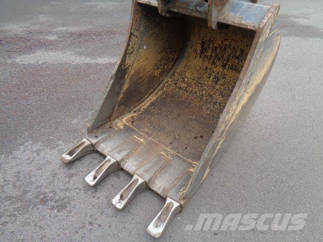CAT 212 B FT Pelle sur pneus