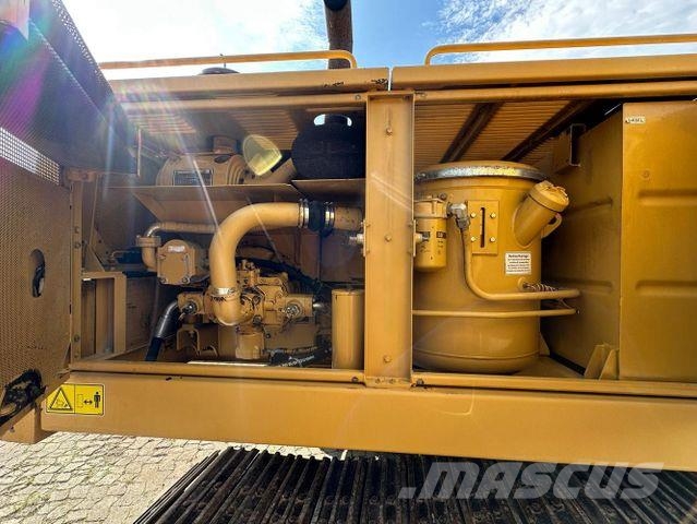 CAT 215 LC, Tieflöffel 1m³, 4.430 Std., TOP-Zustand Raupenbagger