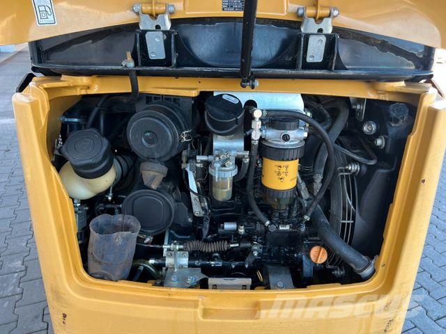 CAT 301.7D / 2015 / nur 1.912h / حفارات صغيرة أقل من 7 طن (حفارات صغيرة)