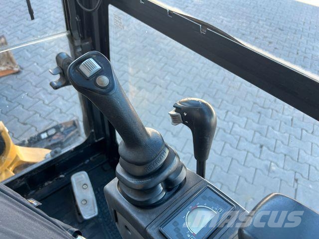CAT 301.7D / 2015 / nur 1.912h / حفارات صغيرة أقل من 7 طن (حفارات صغيرة)