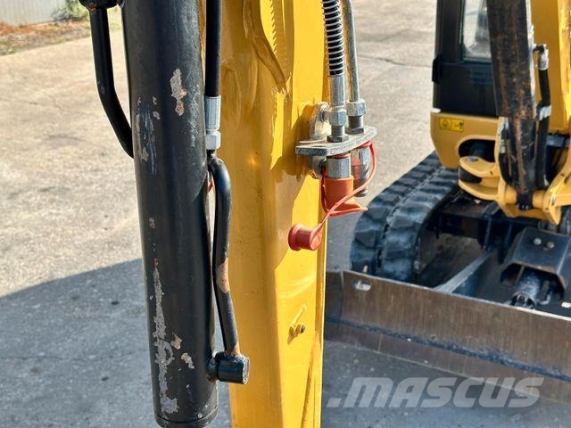 CAT 301.7D Gummikette / 2 Löffel / Schwenkschaufel حفارات صغيرة أقل من 7 طن (حفارات صغيرة)