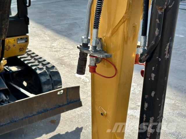 CAT 301.7D Gummikette / 2 Löffel / Schwenkschaufel حفارات صغيرة أقل من 7 طن (حفارات صغيرة)