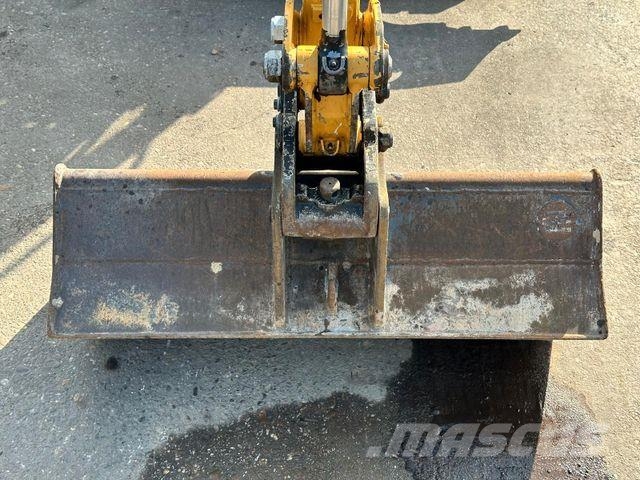 CAT 301.7D Gummikette / 2 Löffel / Schwenkschaufel حفارات صغيرة أقل من 7 طن (حفارات صغيرة)