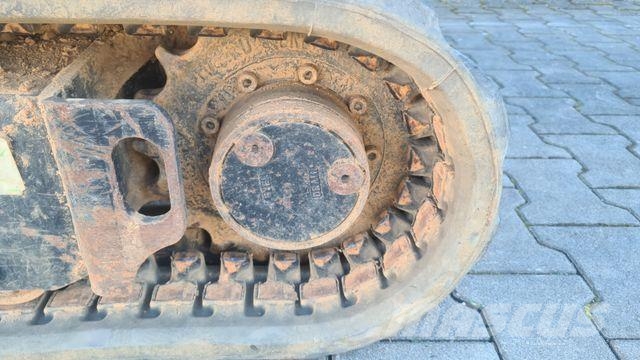 CAT 301.8 - Löffel Miniescavadeiras < 7t (Mini escavadeiras)