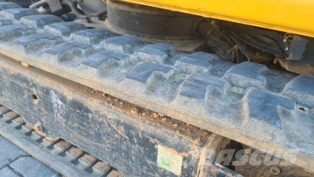 CAT 301.8 - Löffel Miniescavadeiras < 7t (Mini escavadeiras)
