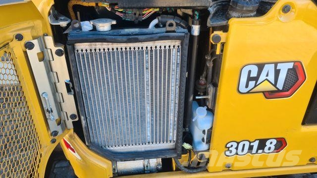 CAT 301.8 - Löffel Miniescavadeiras < 7t (Mini escavadeiras)