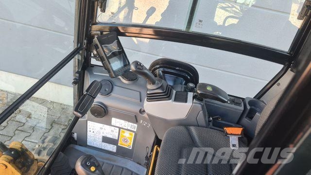 CAT 301.8 - Löffel Miniescavadeiras < 7t (Mini escavadeiras)