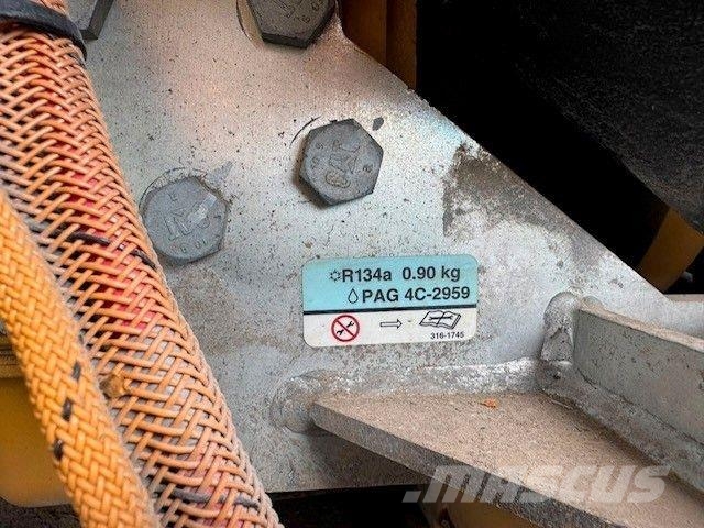 CAT 318F Excavadoras de ruedas