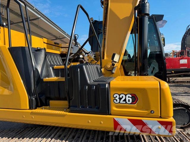 CAT 326 Gravemaskiner på larvebånd
