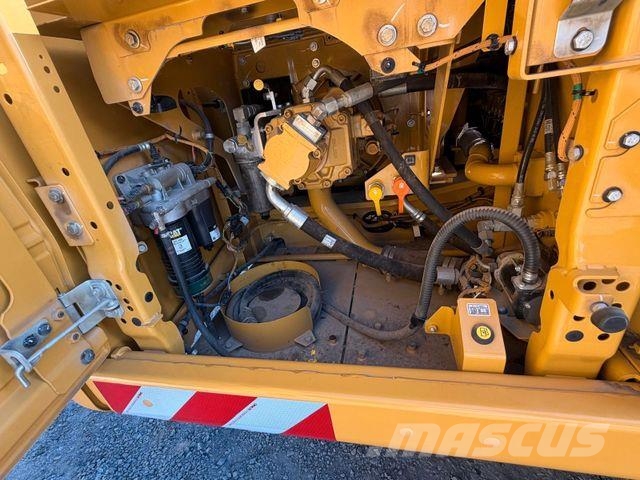 CAT 326 Gravemaskiner på larvebånd