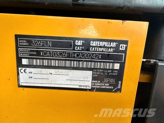CAT 326 F Oilquick 70/55 Verstellausleger حفارات زحافة