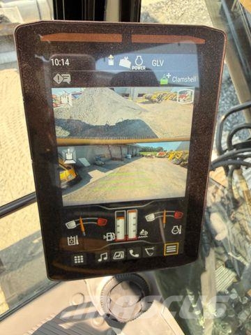 CAT 330 - 07 Roomikekskavaatorid
